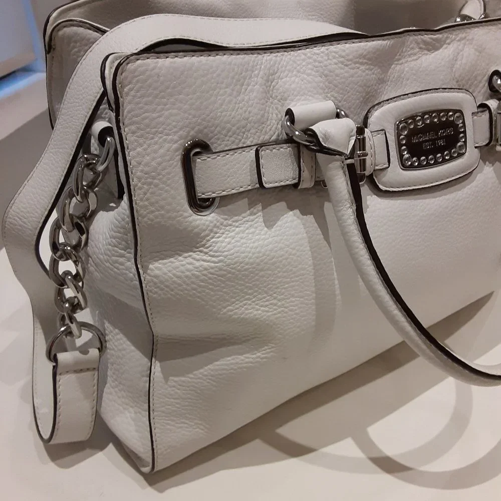 Michael Kors white leather medium bag with silver chain detail